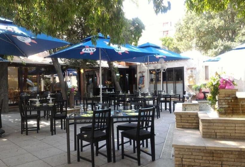 فندق Les Cigalons