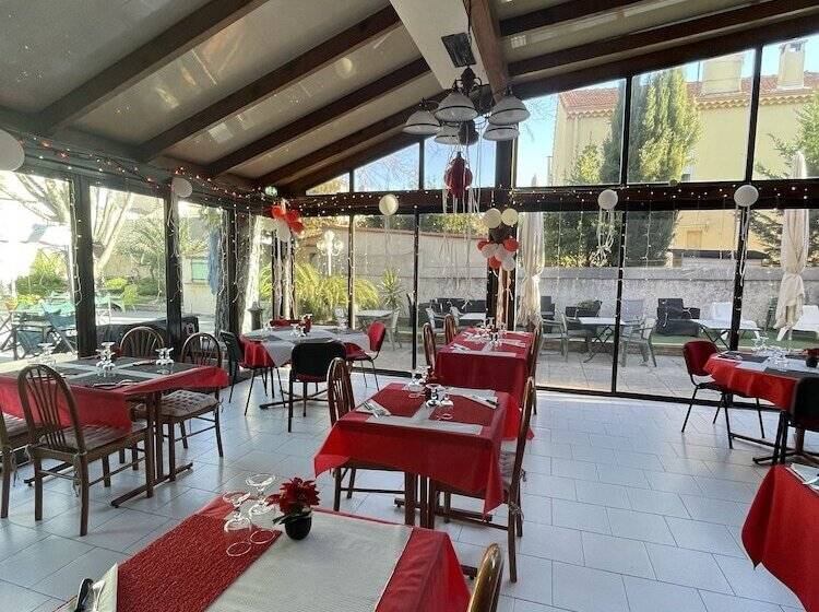 فندق Les Cigalons