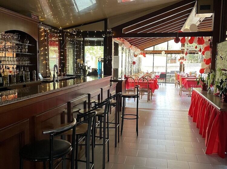 فندق Les Cigalons