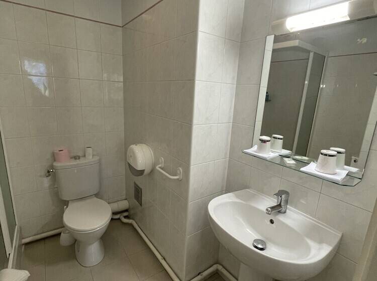 فندق Les Cigalons