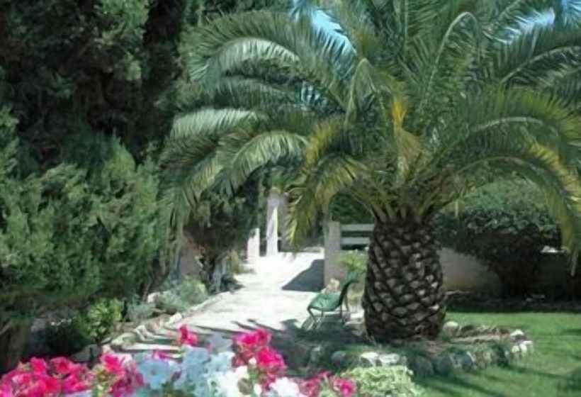 בית מלון כפרי Les Liserons De Mougins