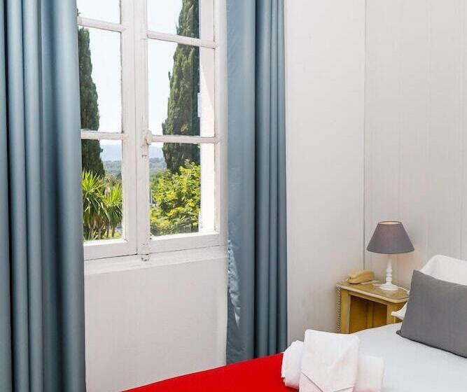 בית מלון כפרי Les Liserons De Mougins