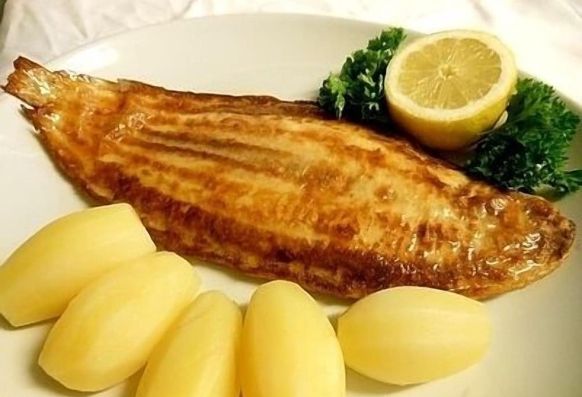 فندق Logis   Hôtel Restaurant L Ecu De France