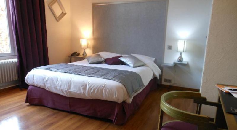 فندق Logis   Hôtel Restaurant L Ecu De France