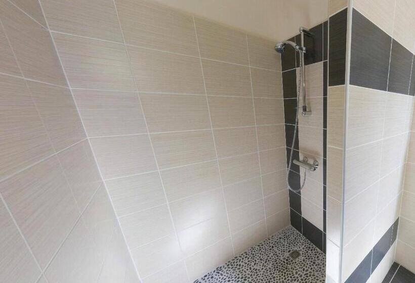 בית מלון כפרי Logis Hôtel De La Tour