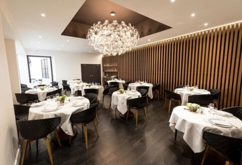 Logis Hotel Des Bourbons