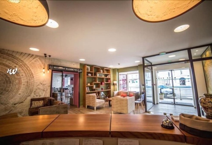 Logis Hotel Des Bourbons