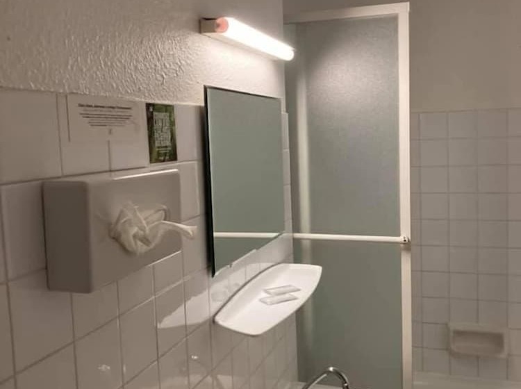 Logis Hotel Restaurant Des Voyageurs