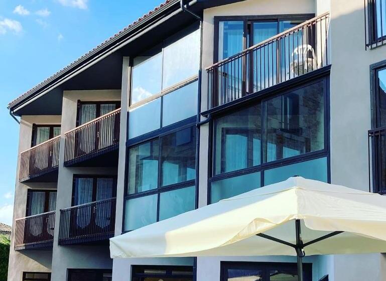 Logis Hotel Restaurant Des Voyageurs