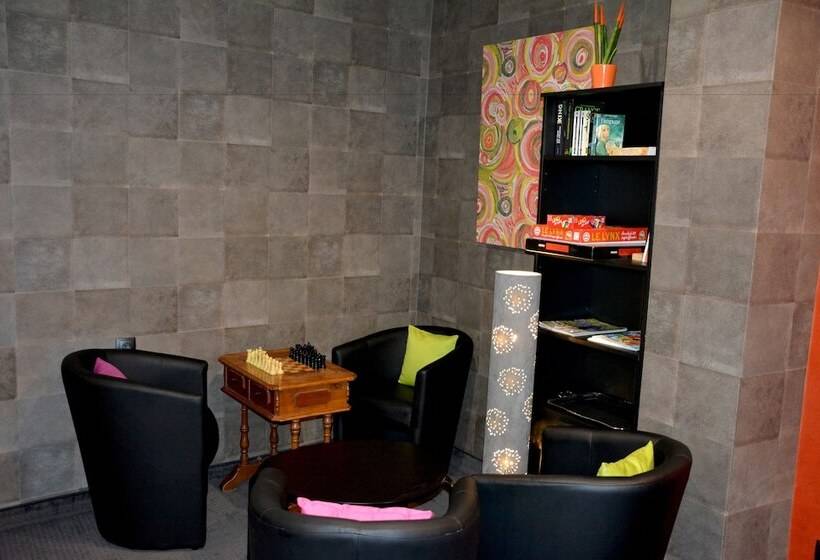 酒店 Logis Hôtel Du Centre   Halte Idéale En Cyclotourisme Avec Garage à Vélos Clos