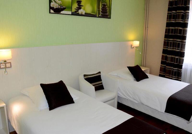 酒店 Logis Hôtel Du Centre   Halte Idéale En Cyclotourisme Avec Garage à Vélos Clos