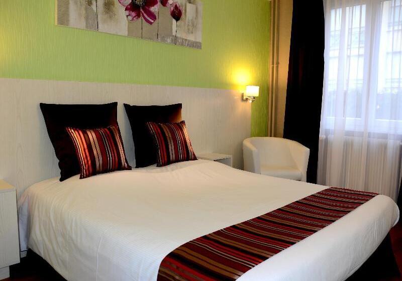 酒店 Logis Hôtel Du Centre   Halte Idéale En Cyclotourisme Avec Garage à Vélos Clos