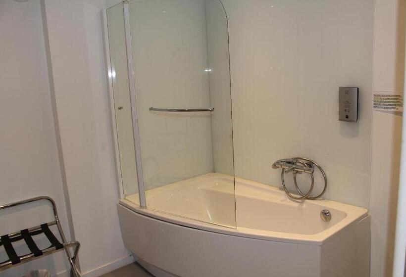 ホテル Hôtel Du Puy Ferrand , Restaurant La Table De L Ours