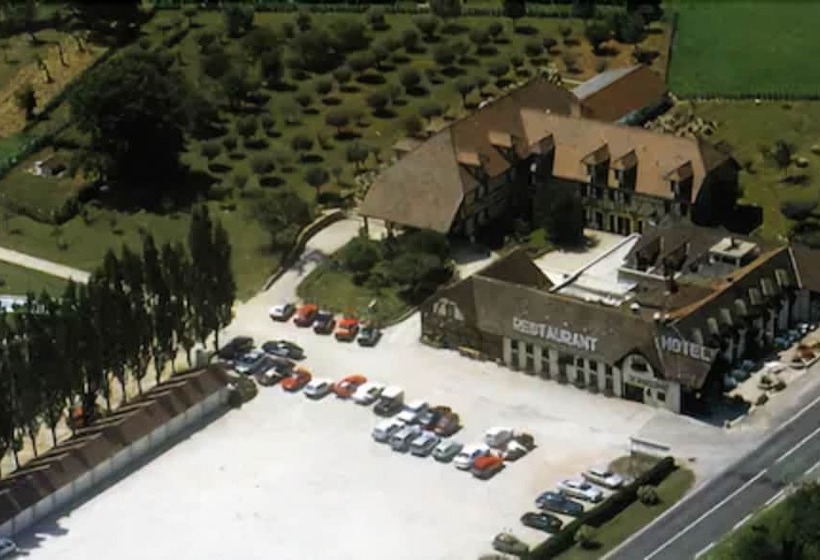 호텔 Logis Hôtel Relais Paris Bale   Restaurant La Mangeoire