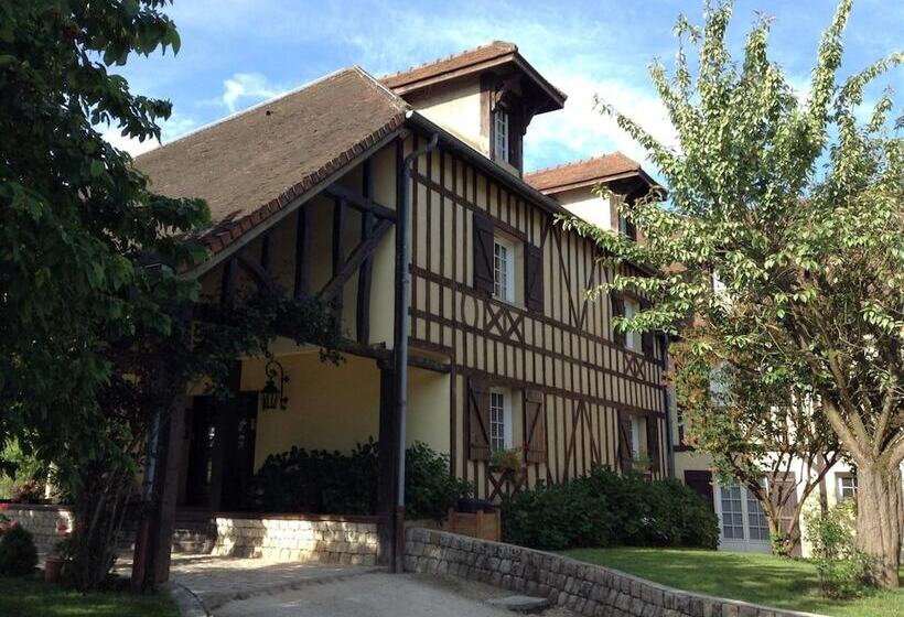 호텔 Logis Hôtel Relais Paris Bale   Restaurant La Mangeoire