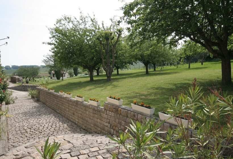 호텔 Logis Hôtel Relais Paris Bale   Restaurant La Mangeoire