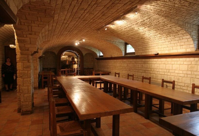 호텔 Logis Hôtel Relais Paris Bale   Restaurant La Mangeoire