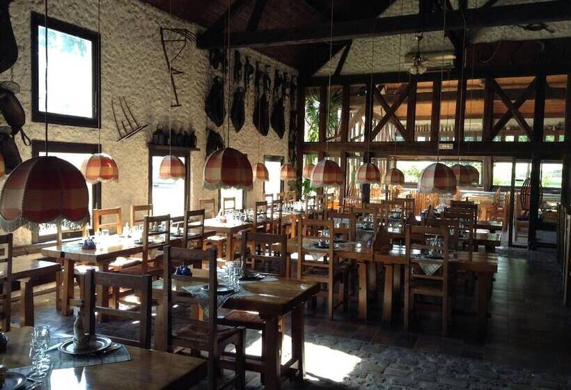 호텔 Logis Hôtel Relais Paris Bale   Restaurant La Mangeoire