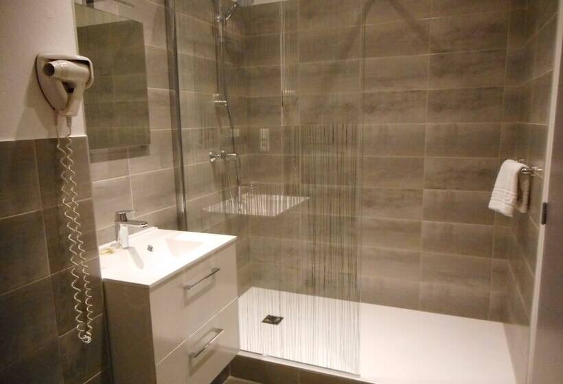 호텔 Logis Hôtel Relais Paris Bale   Restaurant La Mangeoire