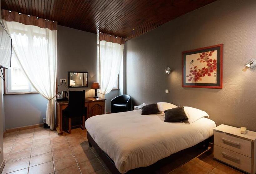 ホテル Logis Hôtel Restaurant De La Paix