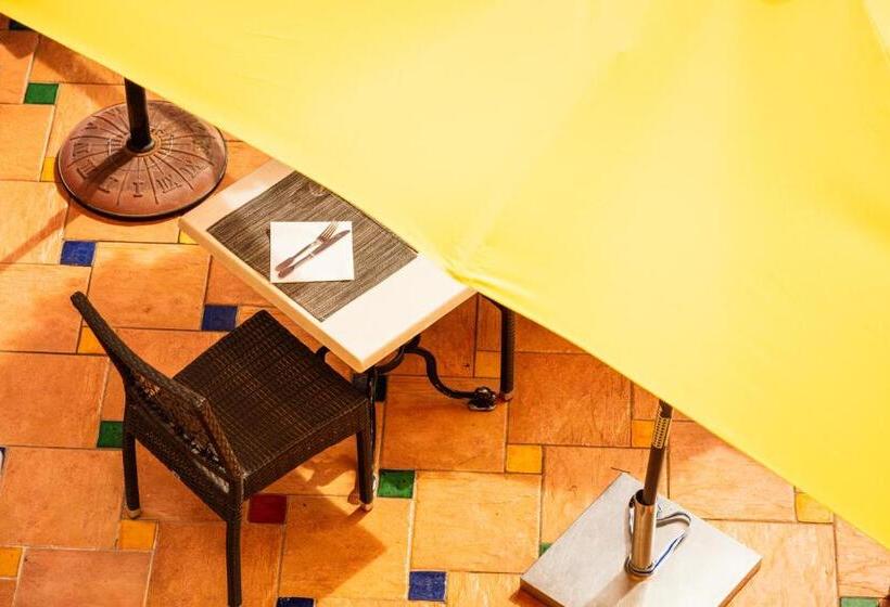 فندق Logis Hôtel Restaurant De La Paix