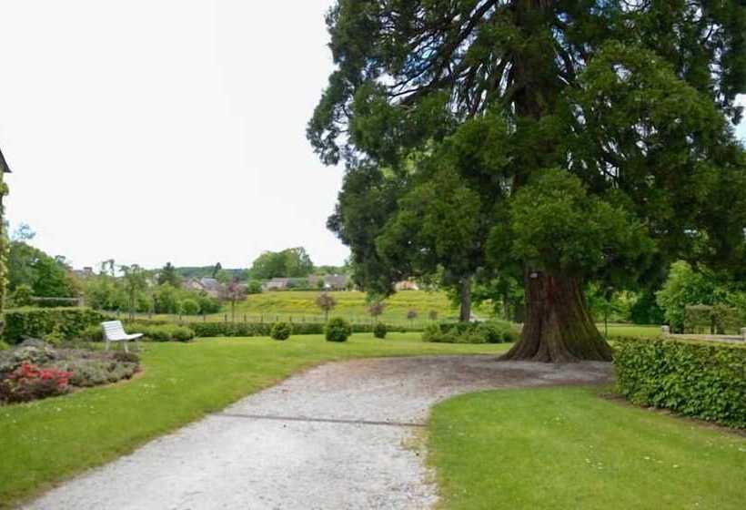 Отель Logis Hôtel Restaurant De La Poste