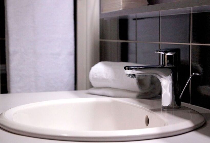 ホテル Logis Hôtel & Restaurant Le Soleil D Or