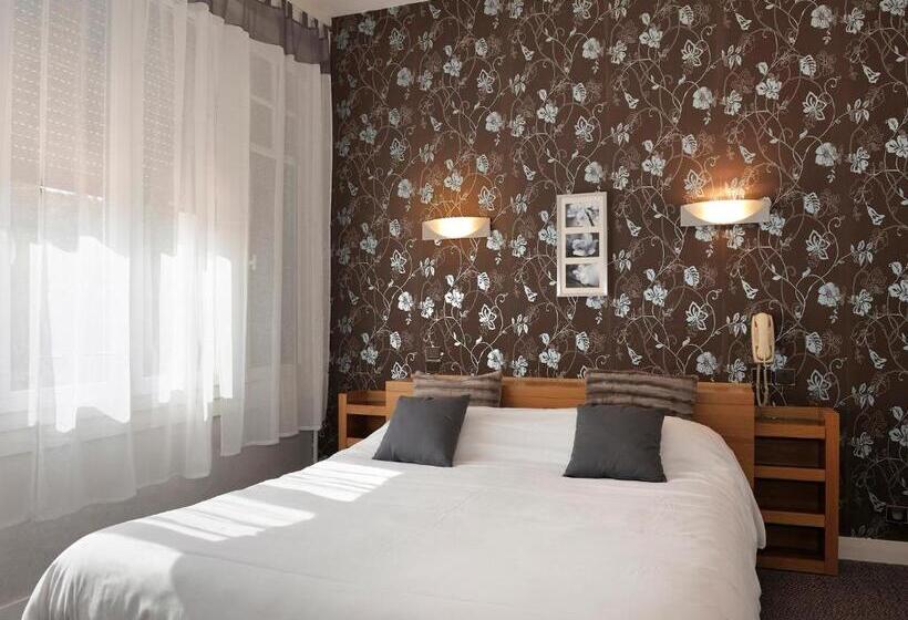 فندق Logis Hôtel Le Saint Florent