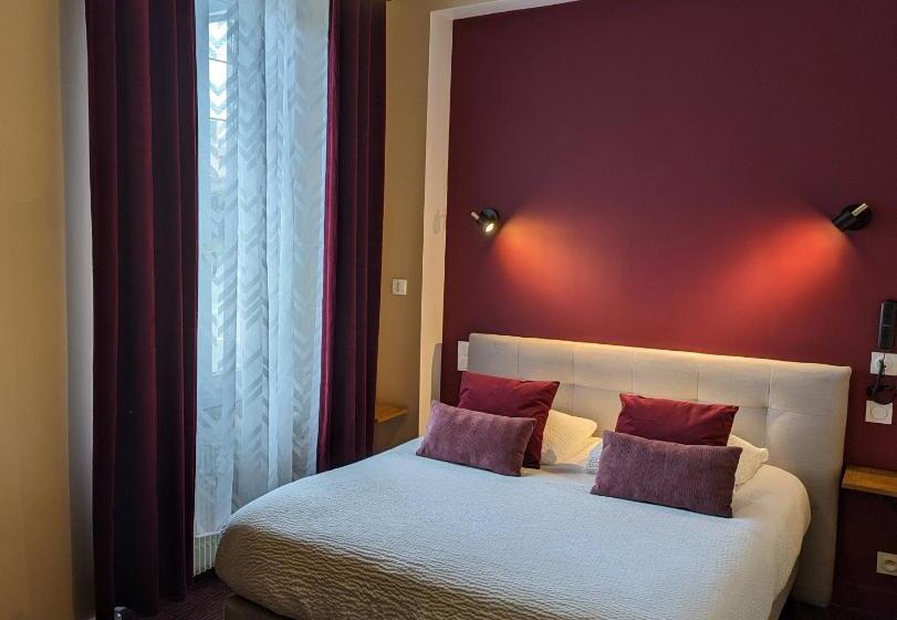 فندق Logis Hôtel Le Saint Florent