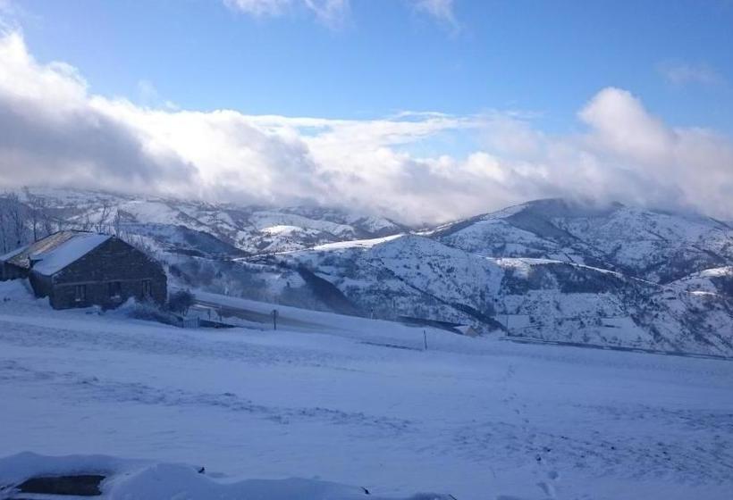 فندق Hostal Mesón Antón