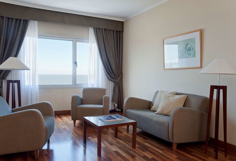 호텔 NH Montevideo Columbia