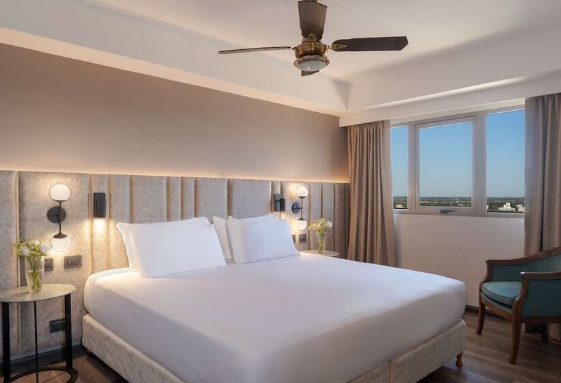 فندق NH Santiago del Estero