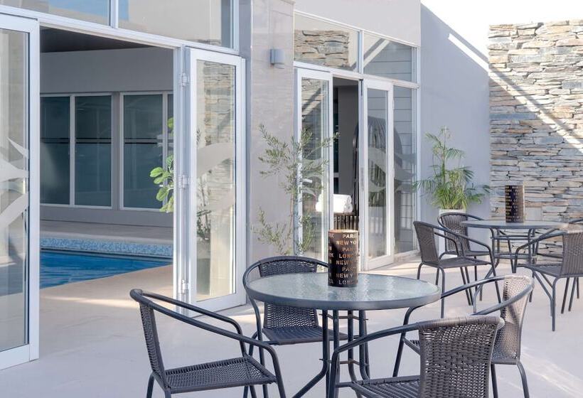 فندق NH Santiago del Estero