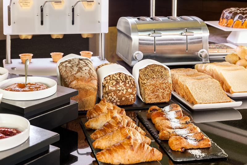 فندق NH Santiago del Estero