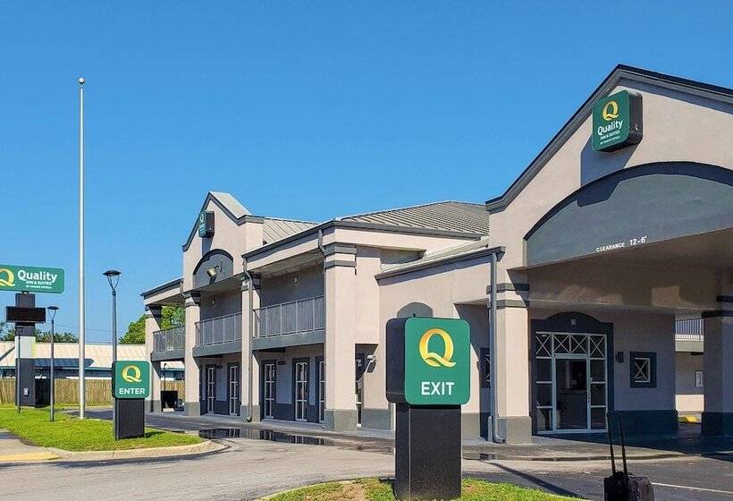 בית מלון כפרי Quality Inn & Suites Near Panama City Beach