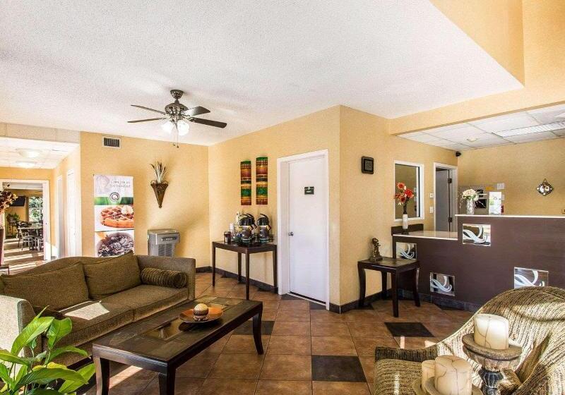 בית מלון כפרי Quality Inn & Suites Near Panama City Beach
