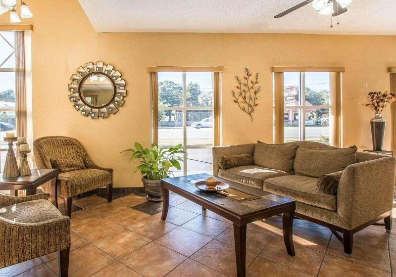 בית מלון כפרי Quality Inn & Suites Near Panama City Beach