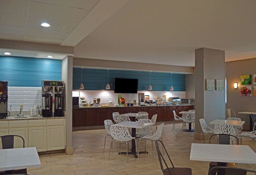 Отель Country Inn & Suites By Radisson Rehoboth Beach Dewey