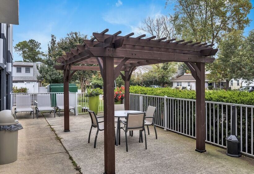 Отель Country Inn & Suites By Radisson Rehoboth Beach Dewey