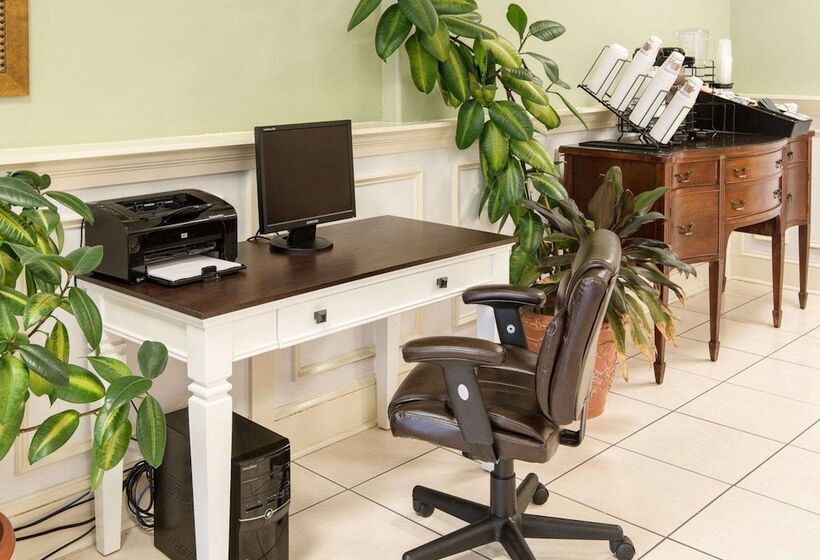 Отель Country Inn & Suites By Radisson Rehoboth Beach Dewey