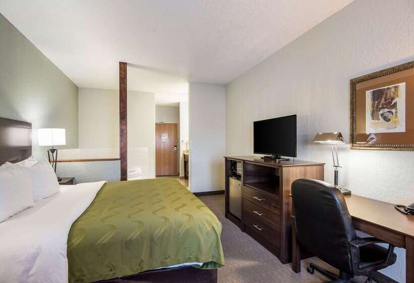 בית מלון כפרי Quality Inn & Suites West