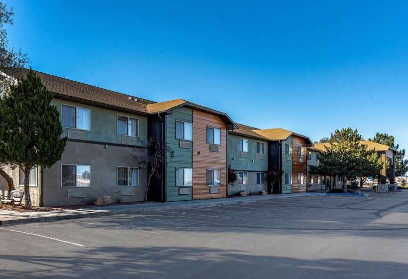 فندق Quality Inn & Suites West