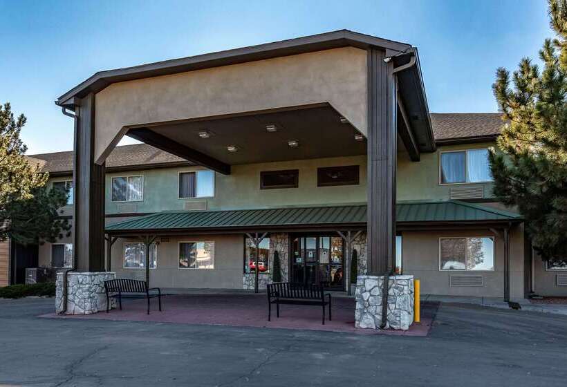 فندق Quality Inn & Suites West