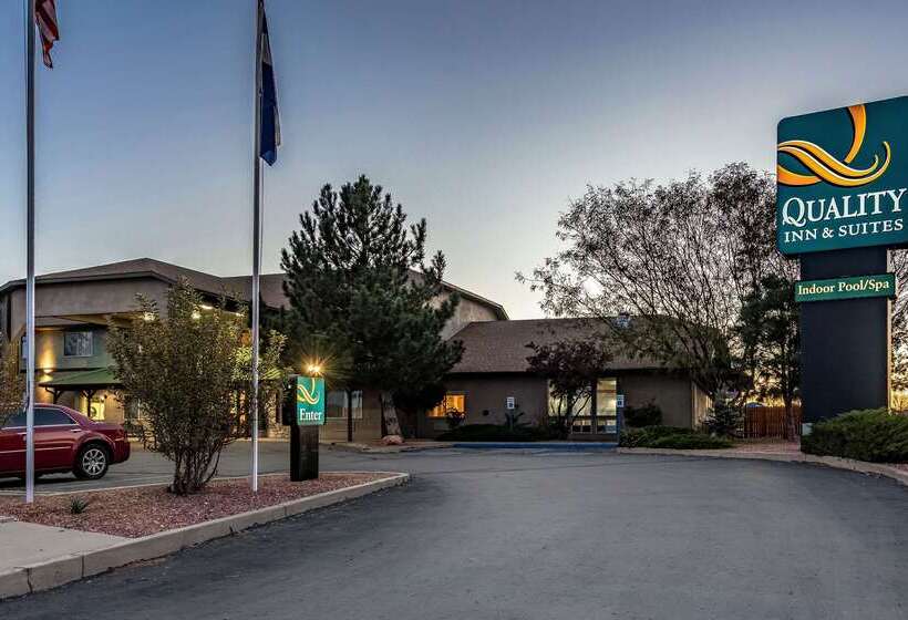 فندق Quality Inn & Suites West