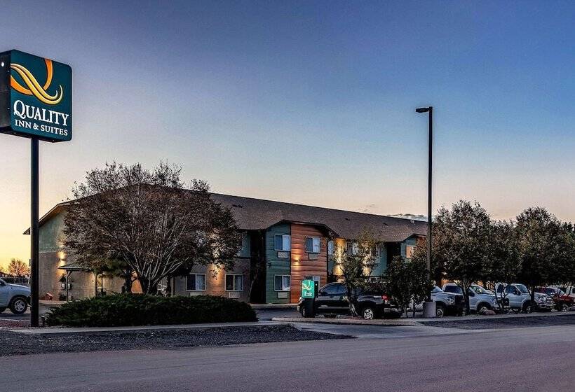 فندق Quality Inn & Suites West