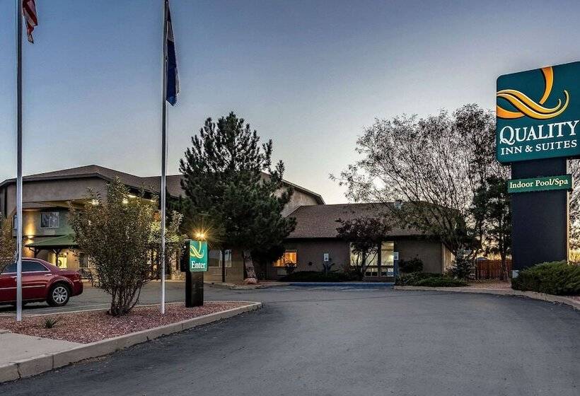 فندق Quality Inn & Suites West