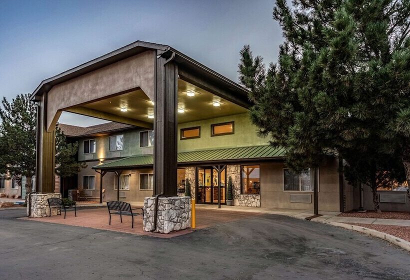 בית מלון כפרי Quality Inn & Suites West