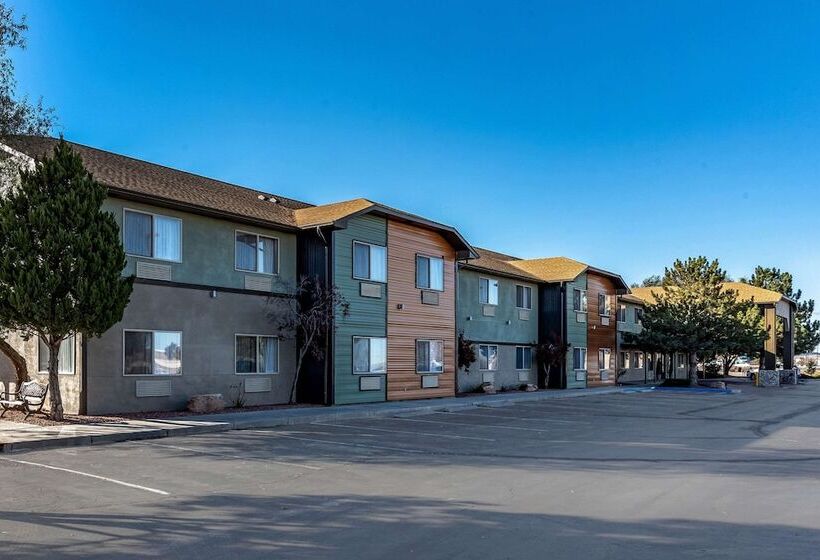 فندق Quality Inn & Suites West