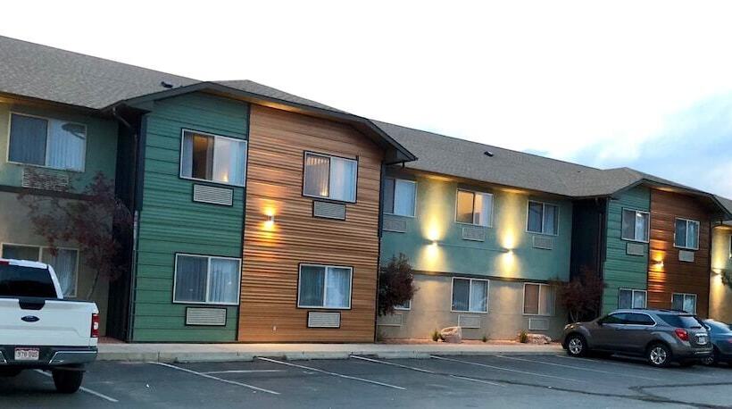 فندق Quality Inn & Suites West