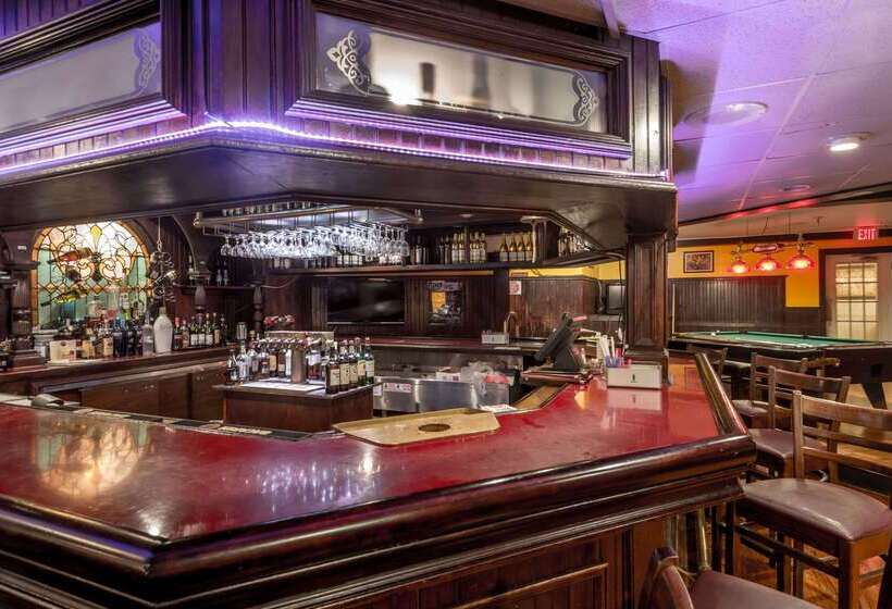 هتل Ramada By Wyndham Groton Mystic